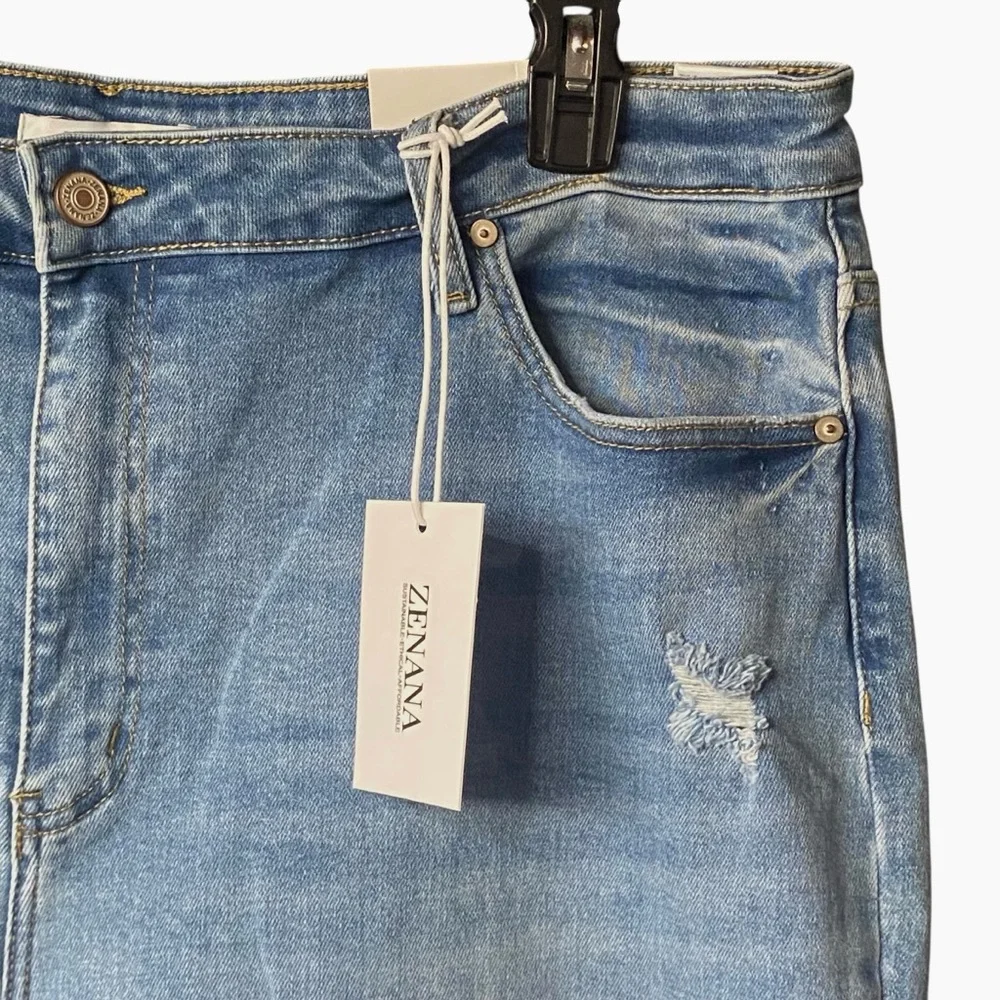 Zenana Denim Kick Flare Jeans Womens Plus Size 38 NWT Distressed Frayed Hem - Picture 5 of 12